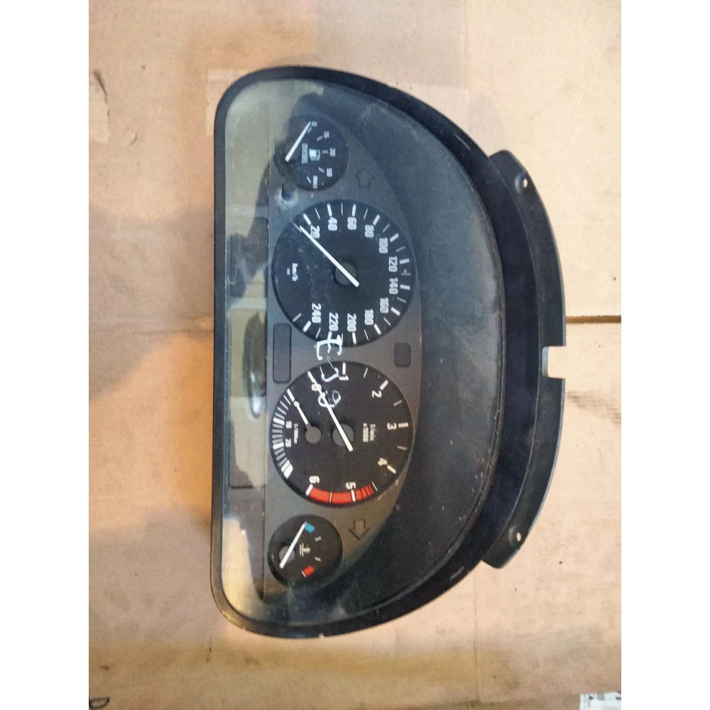 88311228 приборная панель BMW E39