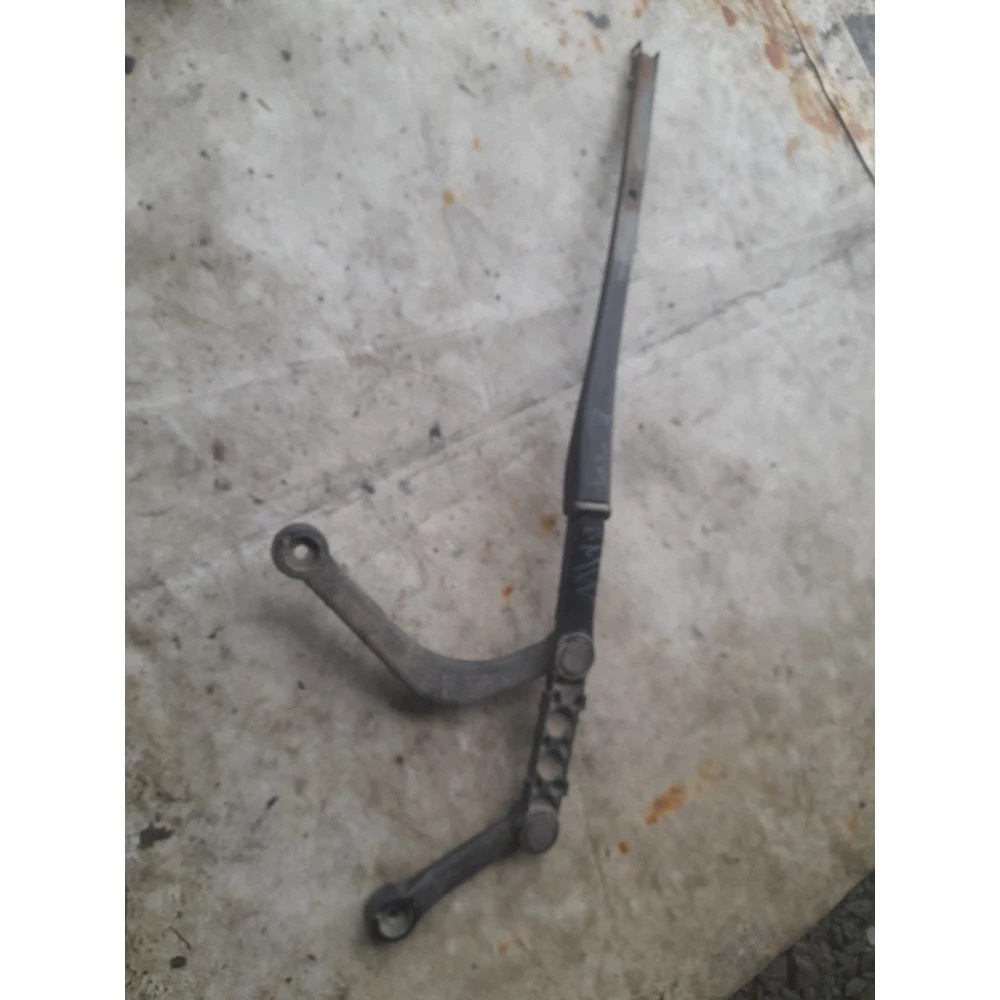 Правый дворник  Bmw E39