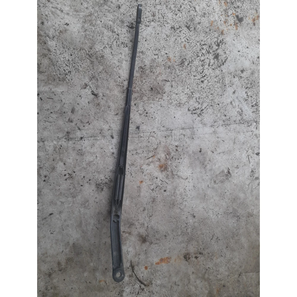 Левый дворник Vw Passat B7 561955405