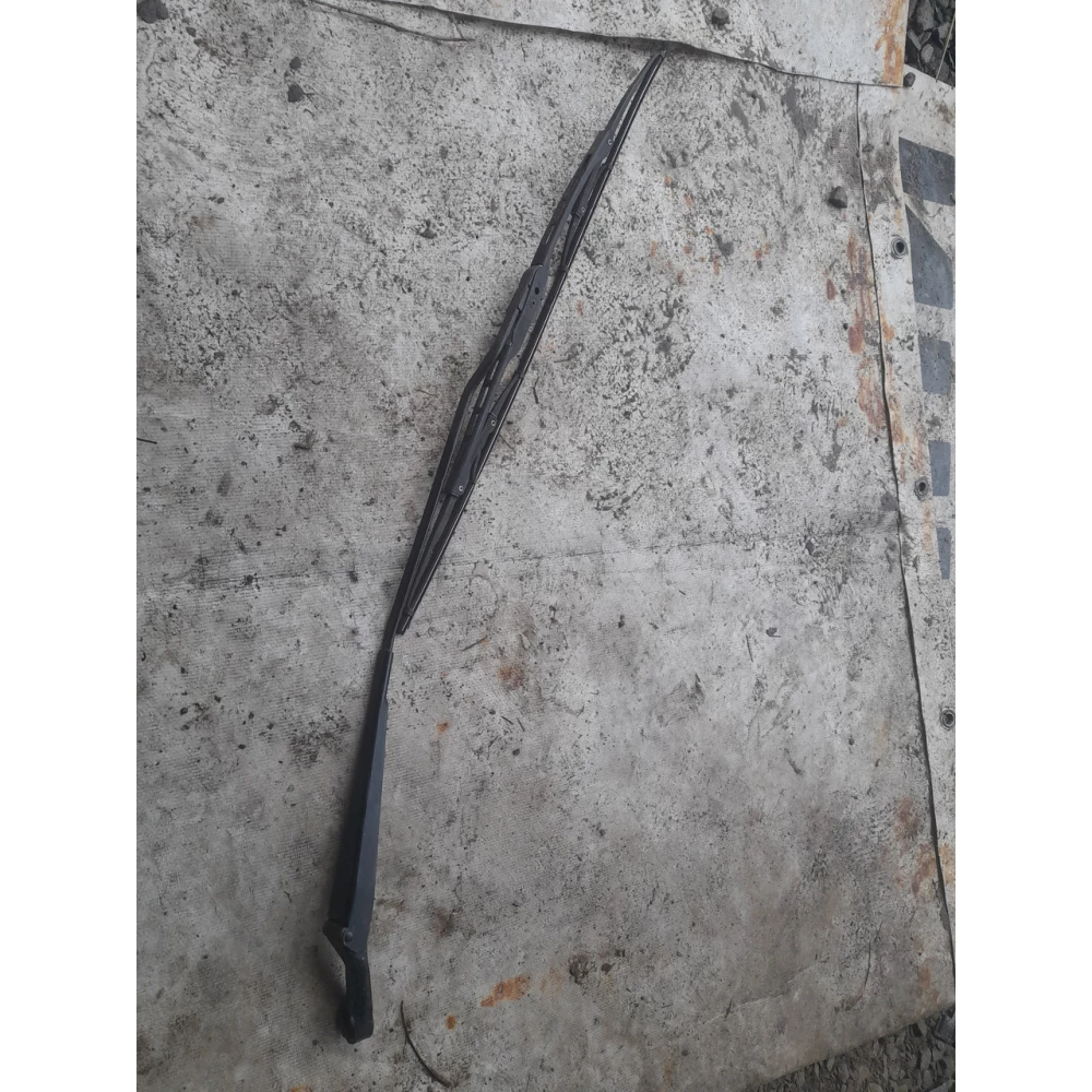 Правый дворник Vw Passat B5