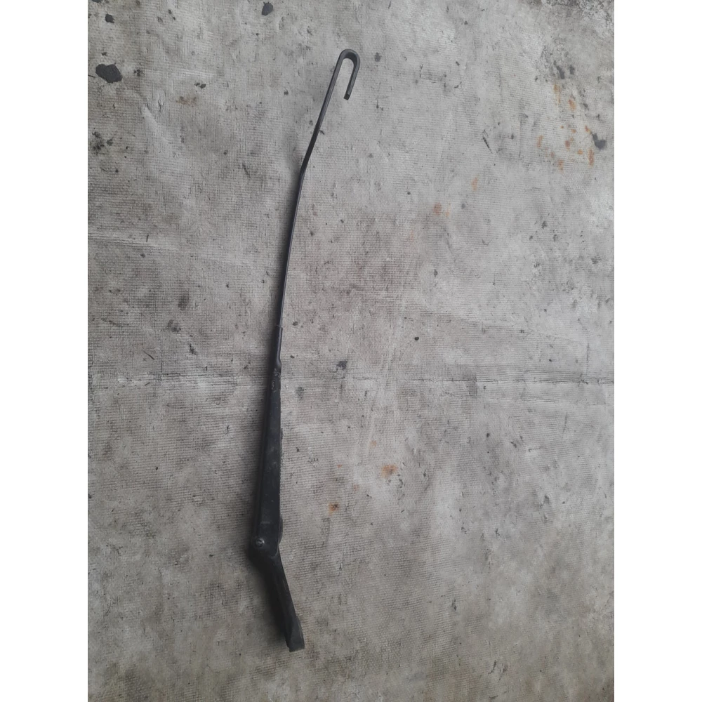 Левый дворник Vw Passat B5