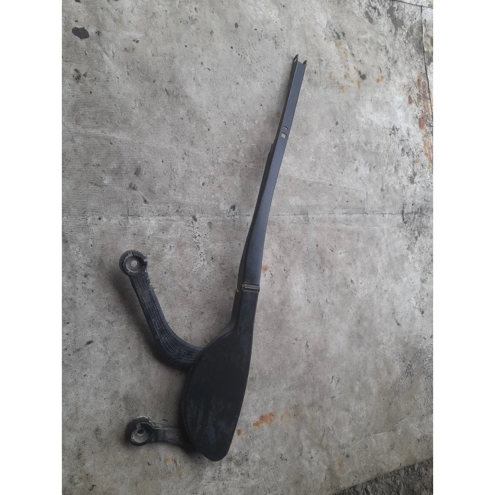 Правый дворник Bmw E39