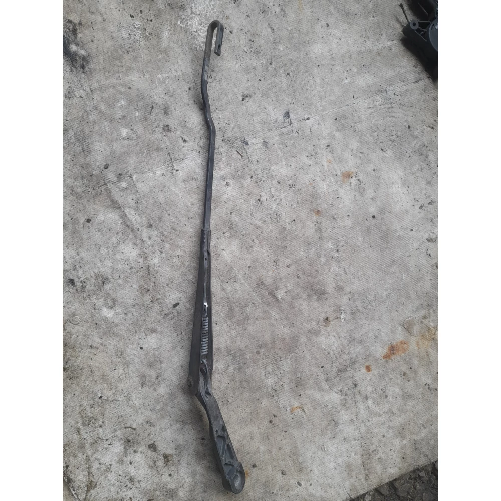 Левый дворник Vw Golf 3