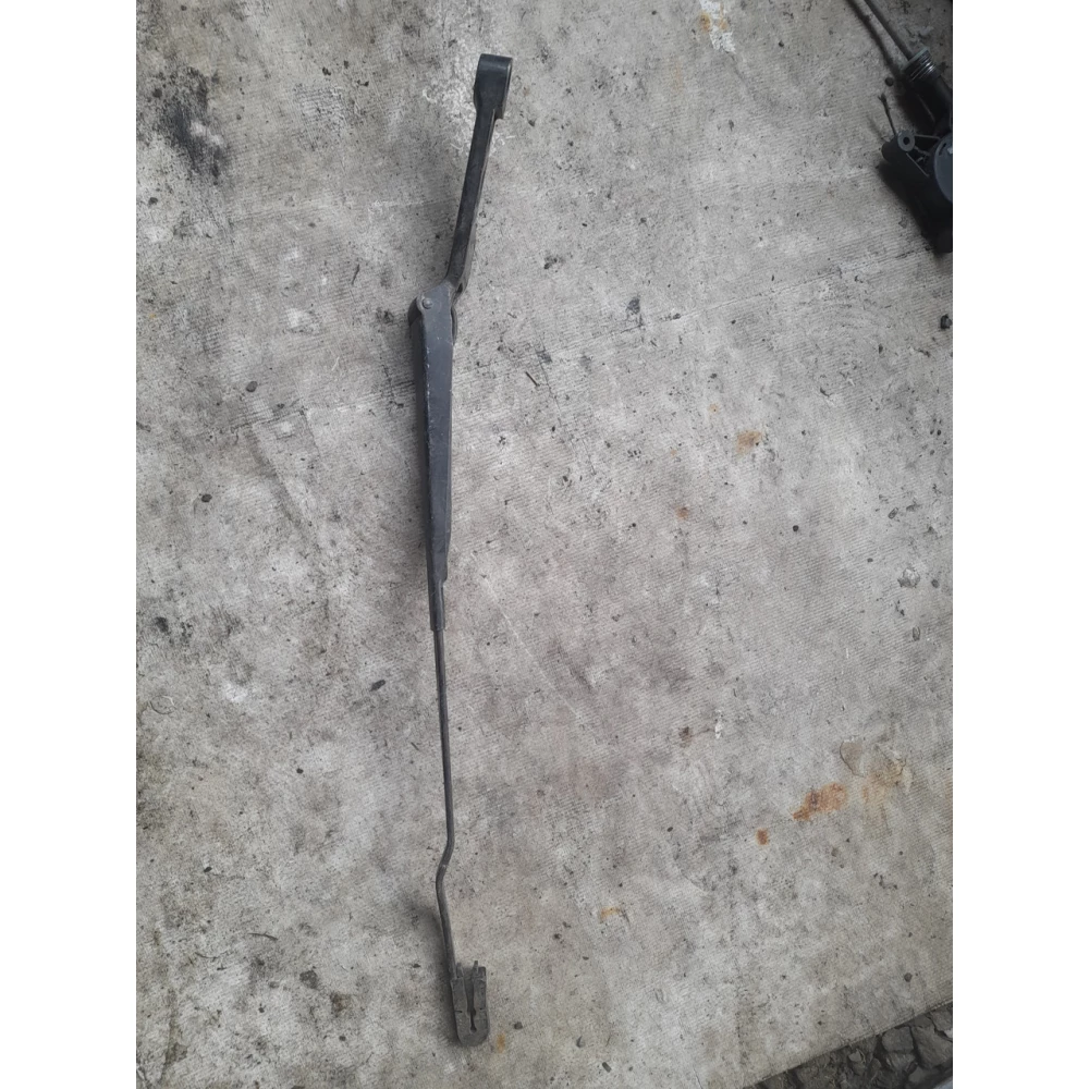 Левый дворник Vw Vento