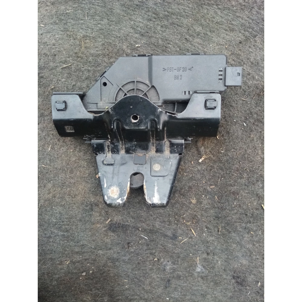 Замок багажника BMW E46 8196401