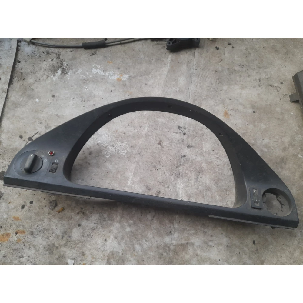 Пластик панели приборов Bmw E39