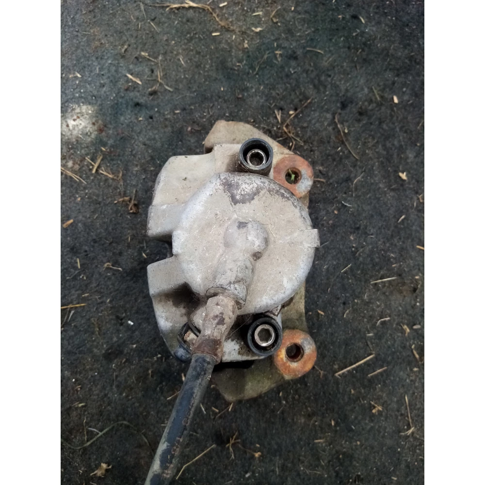 Передний левый супорт BMW E 39