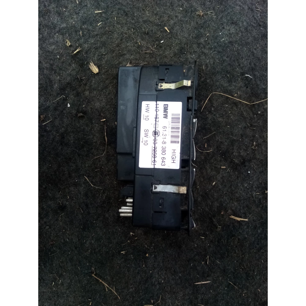 Блок управления стеклоподйомниками BMW E 39  61318380643
