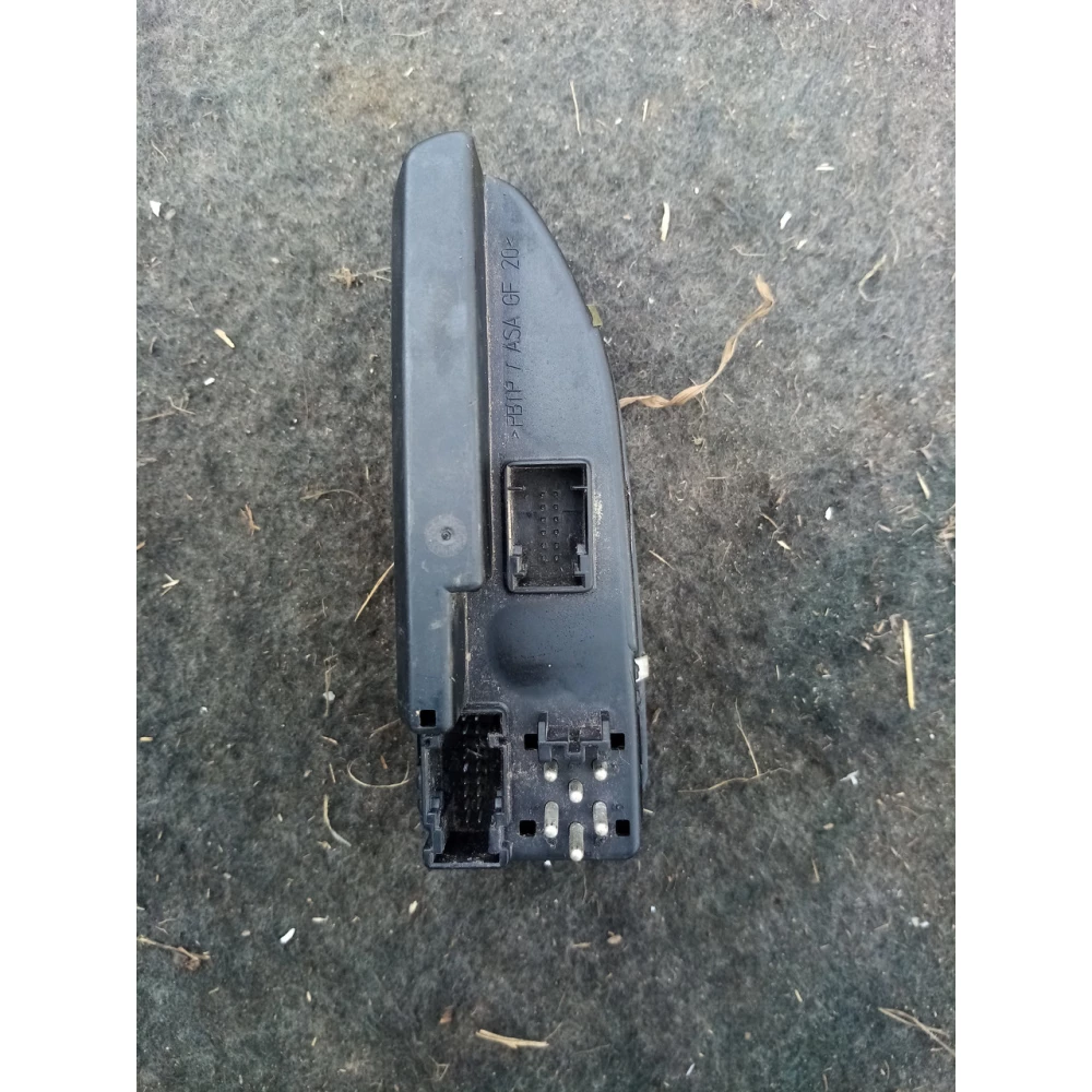 Блок управления стеклоподйомниками BMW E 39  61318380643