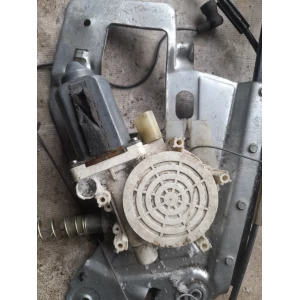 Изображение товара -  Левый стеклоподйомник BMW E39