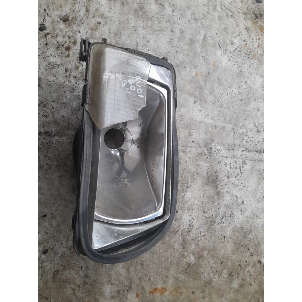 Корпус правой фары Ауди 80 б4