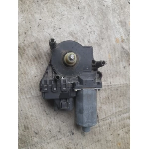 Изображение товара -  Правый  моторчик стеклоподйомника Ауди а6с5