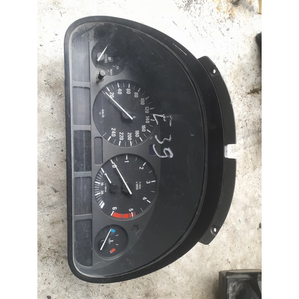 Панель приборов  Bmw E39 disel