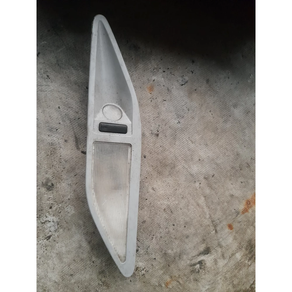 Левый плафон подсветки салона Bmw E39