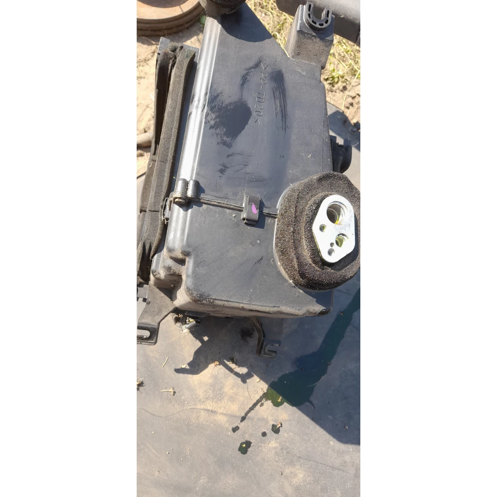 Радиатор кондицинера Volvo V40