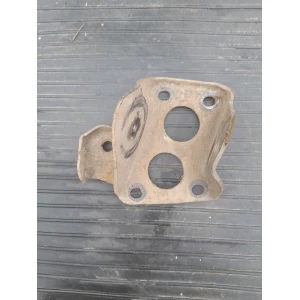 Изображение товара -  Левый кронштейн крепления  задней балки Vw Golf 4 универсал