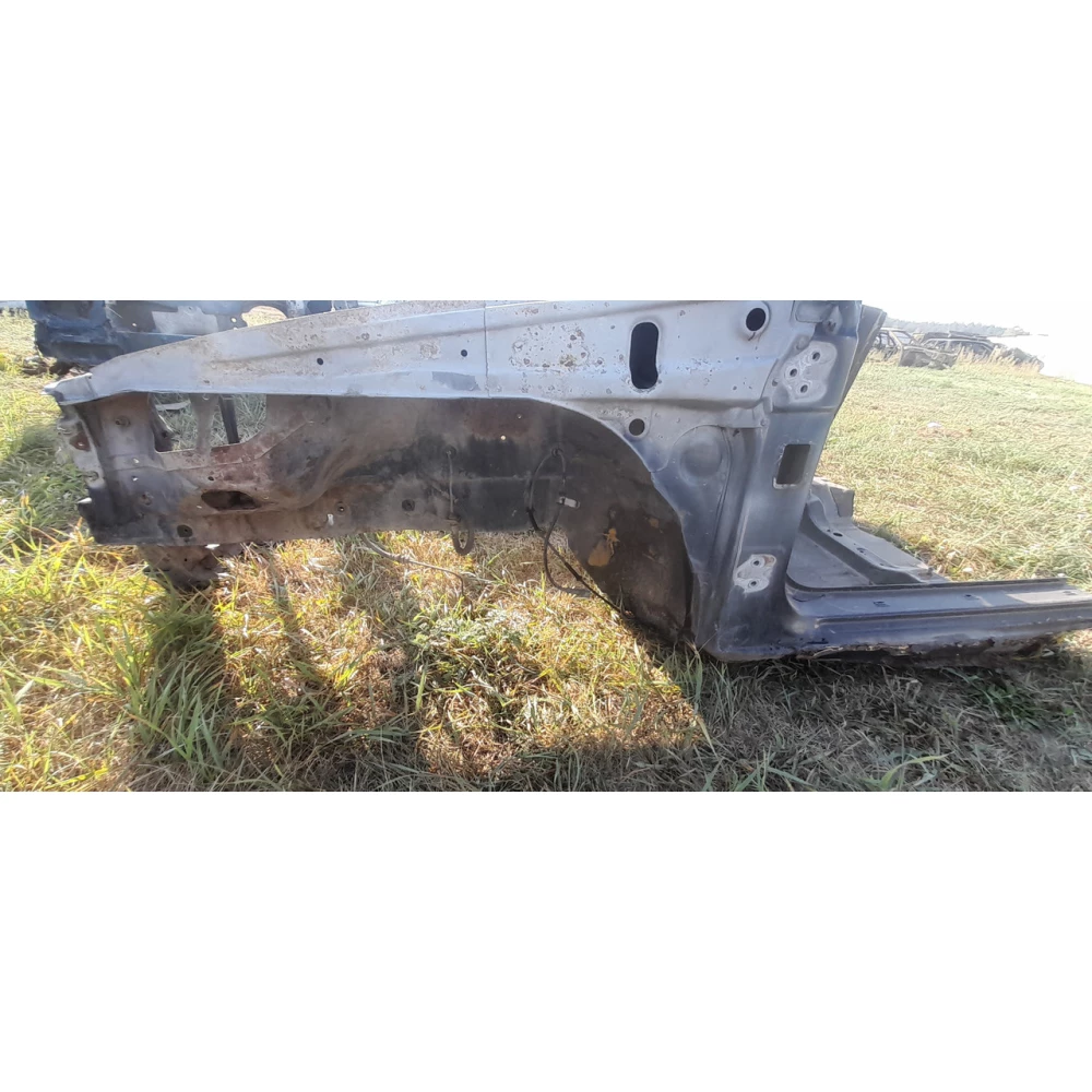 Левый лонжерон Volvo v40