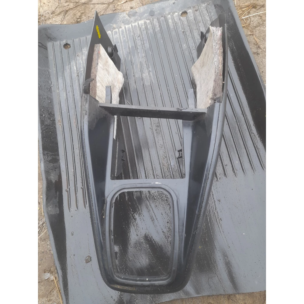 1j1863201d Центральная консоль Vw Golf 4