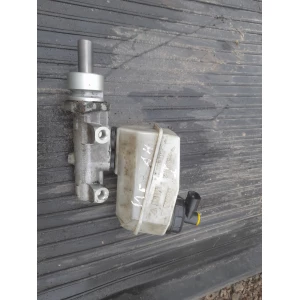 Изображение товара -  7700436913 главный  тормозной цилиндр Renault Megane 1