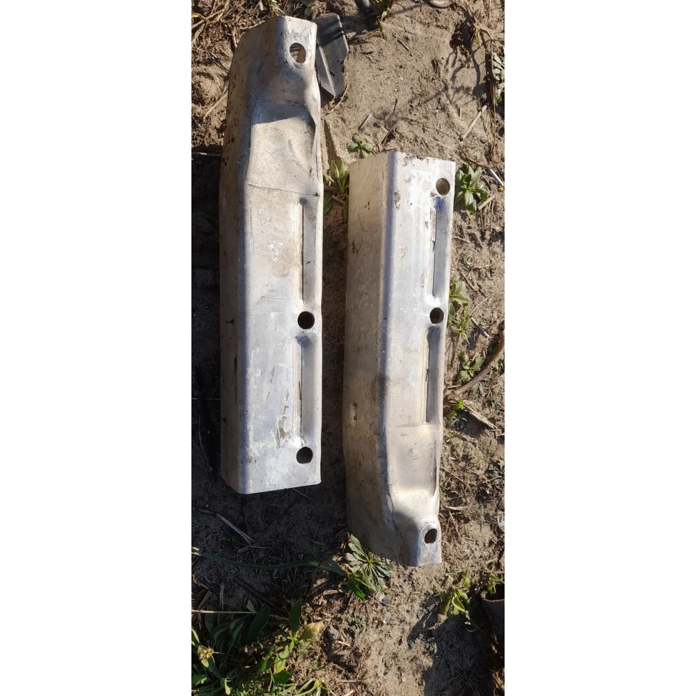 Усилитель бампера Audi  A4B5  4B0807331H