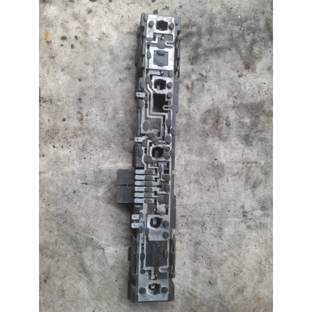 325945257 плата заднего правого фонаря Vw Santana