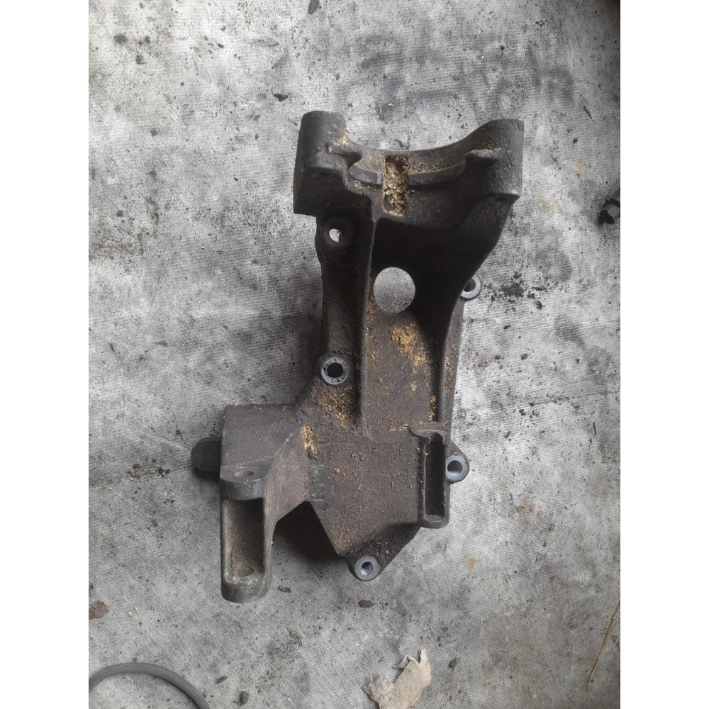 1s4q102399ac кронштейн генератора Форд Фокус 1