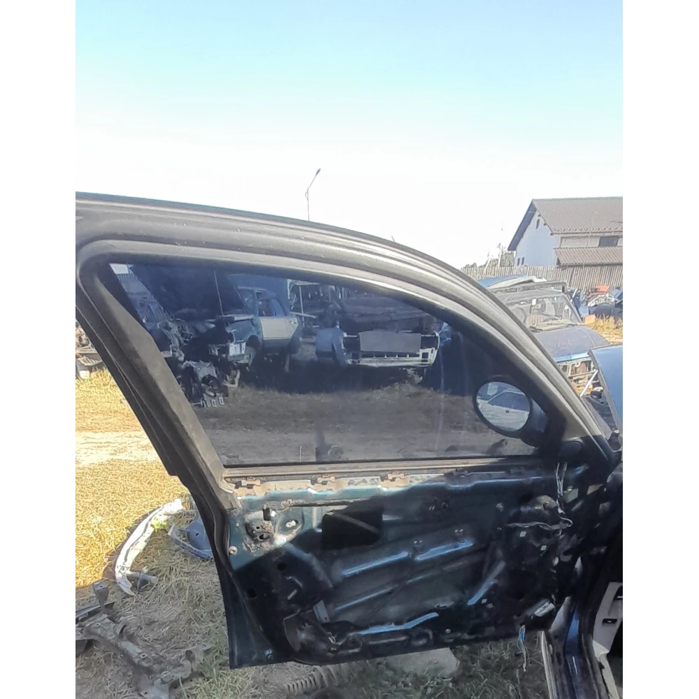 Передняя левая дверь Rover 75