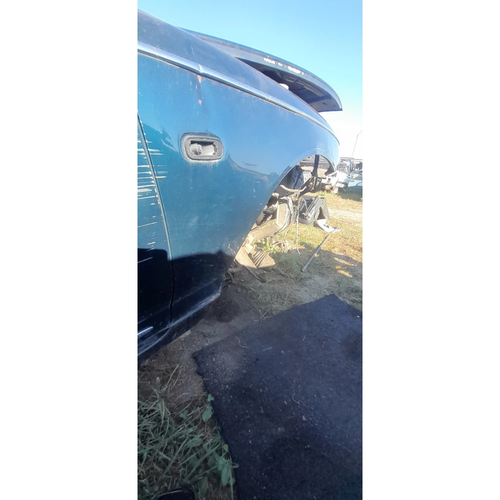 Правое крило Rover 75