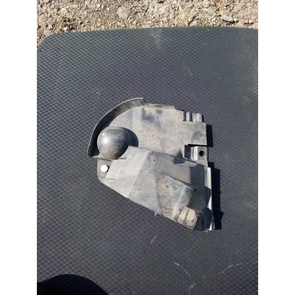 8200462640 Накладка передней левой двери Renault Megane 2.