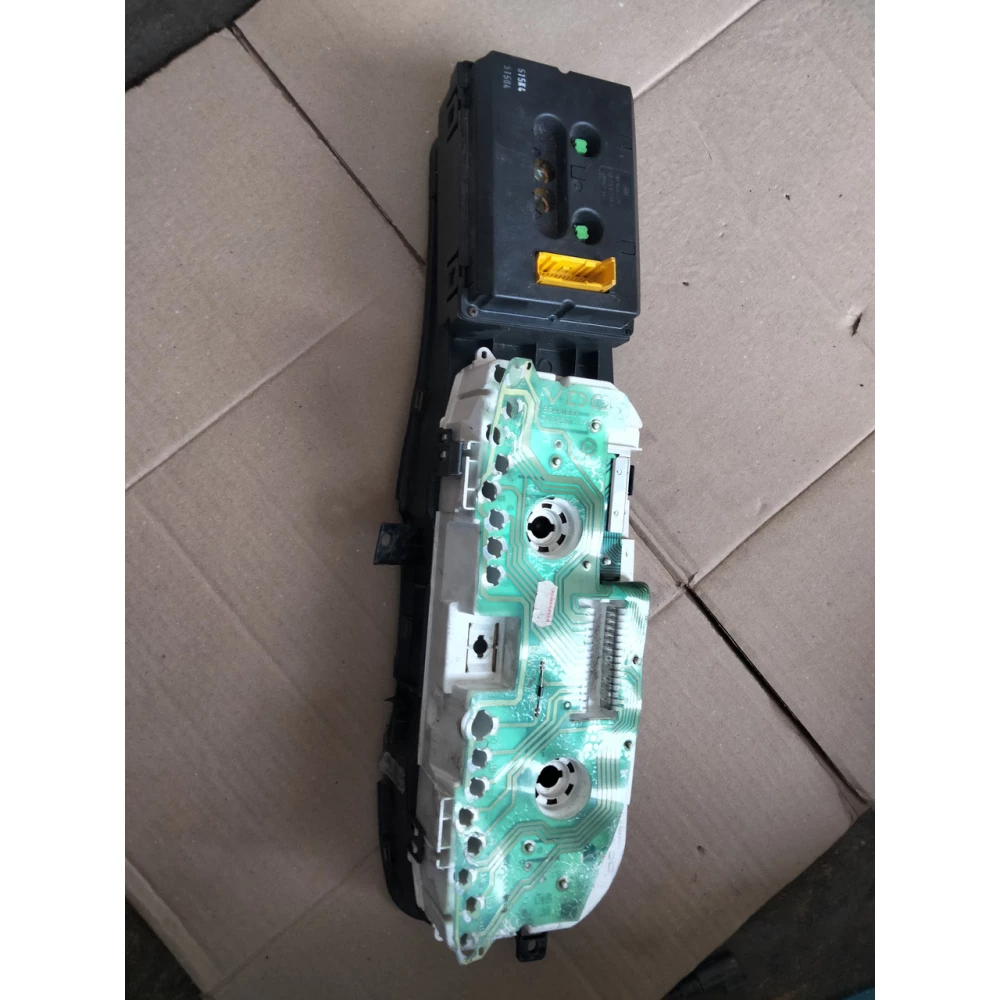 90504242BD приборная панель Opel Vectra B 1.7D