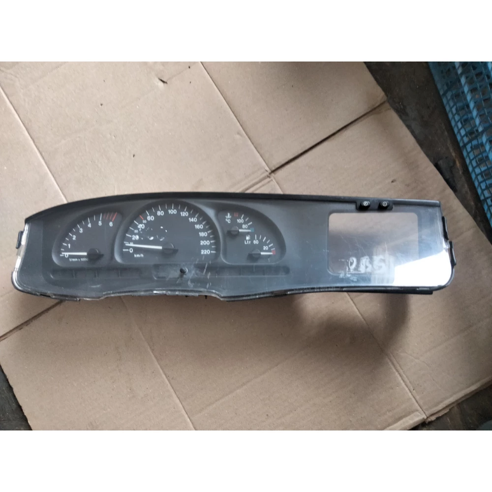90569739JN приборная панель Opel Vectra B 2.0 DTI
