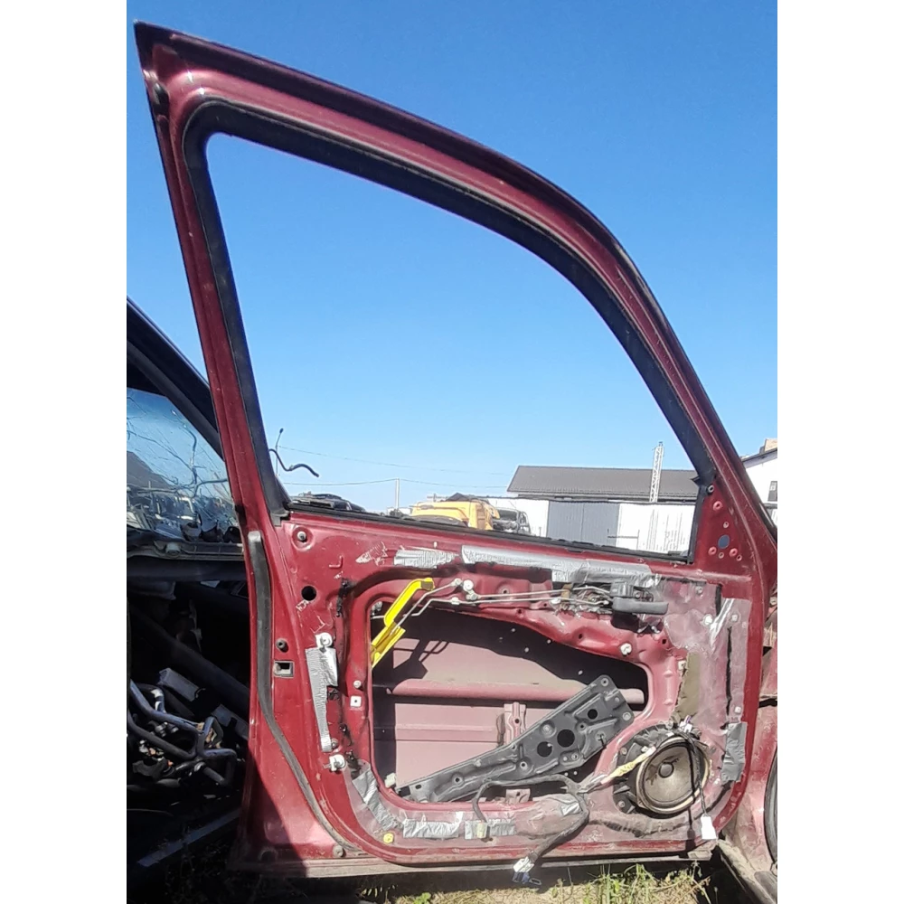 Передняя левая дверь Toyota Camry 10