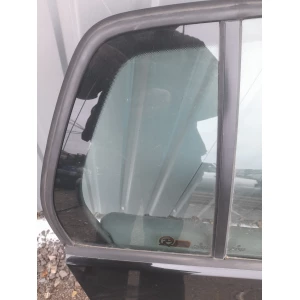 Изображение товара -  43R001057 заднее правое скло двери Vw Golf 5