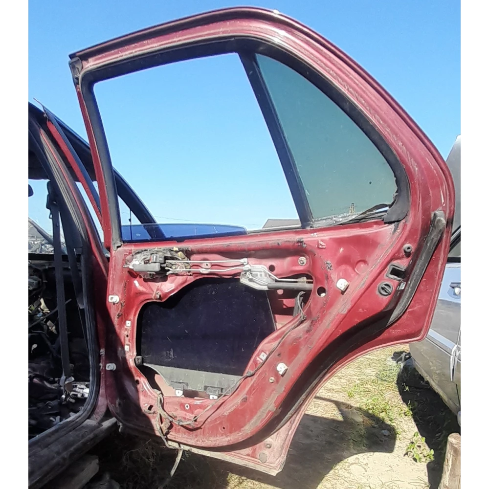 Задняя правая дверь Toyota Camry 10