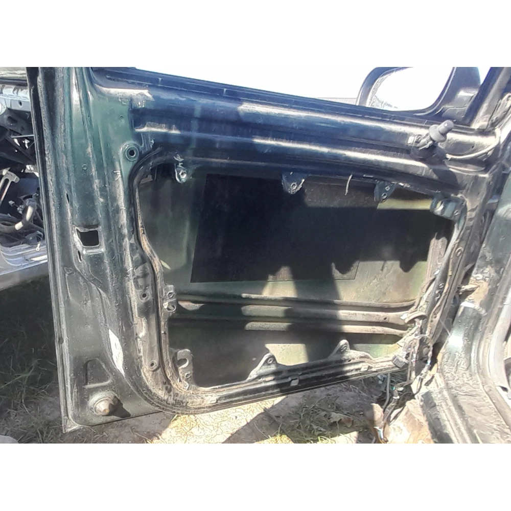 Передняя левая дверь  Skoda Fabia