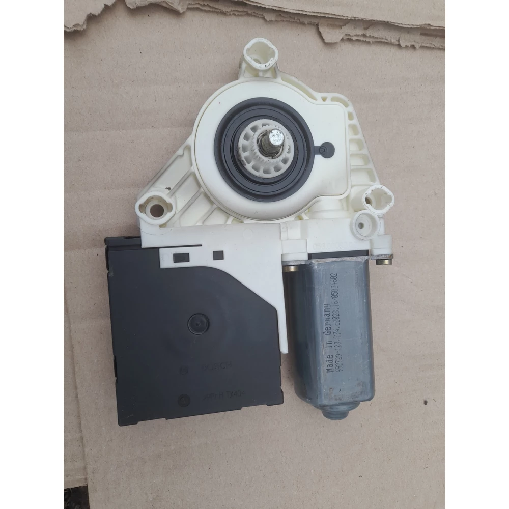 1k0959793c передний левий стеклоподйомник Vw Golf 5