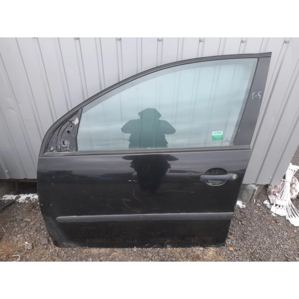 1K4831311F передняя левая дверь Vw Golf 5