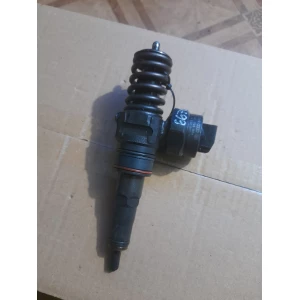 Изображение товара -  0414720007 99050720810 038130073F насос форсунка Vw Passat B5 1.9