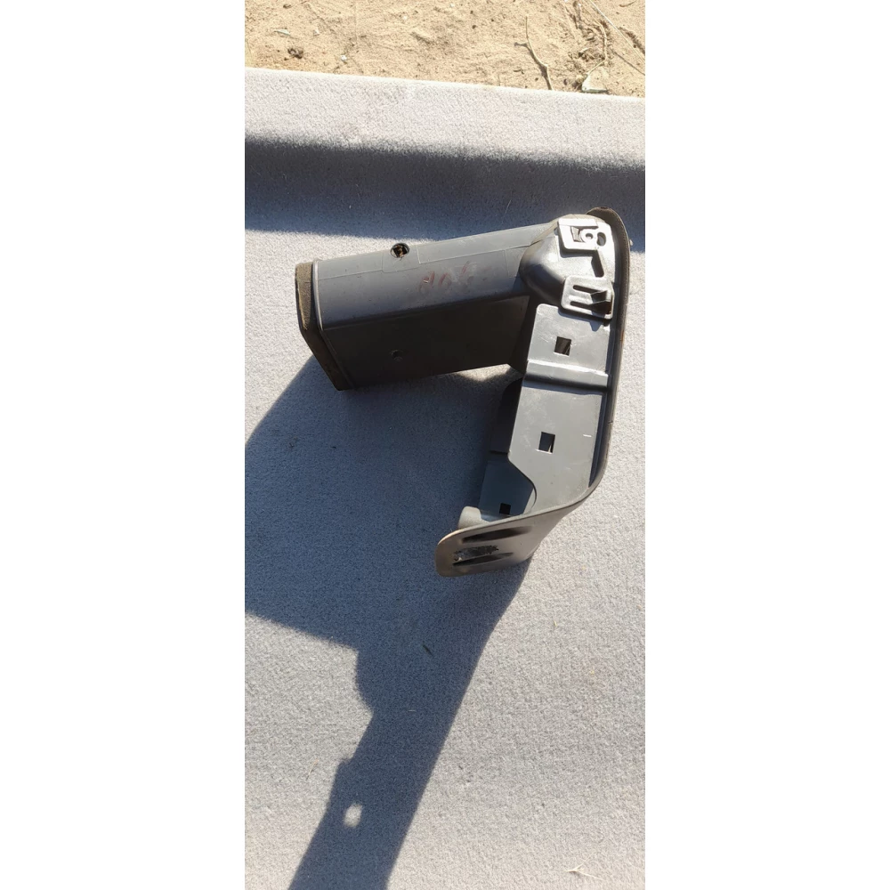 Левый воздуховод торпеды Volvo v40