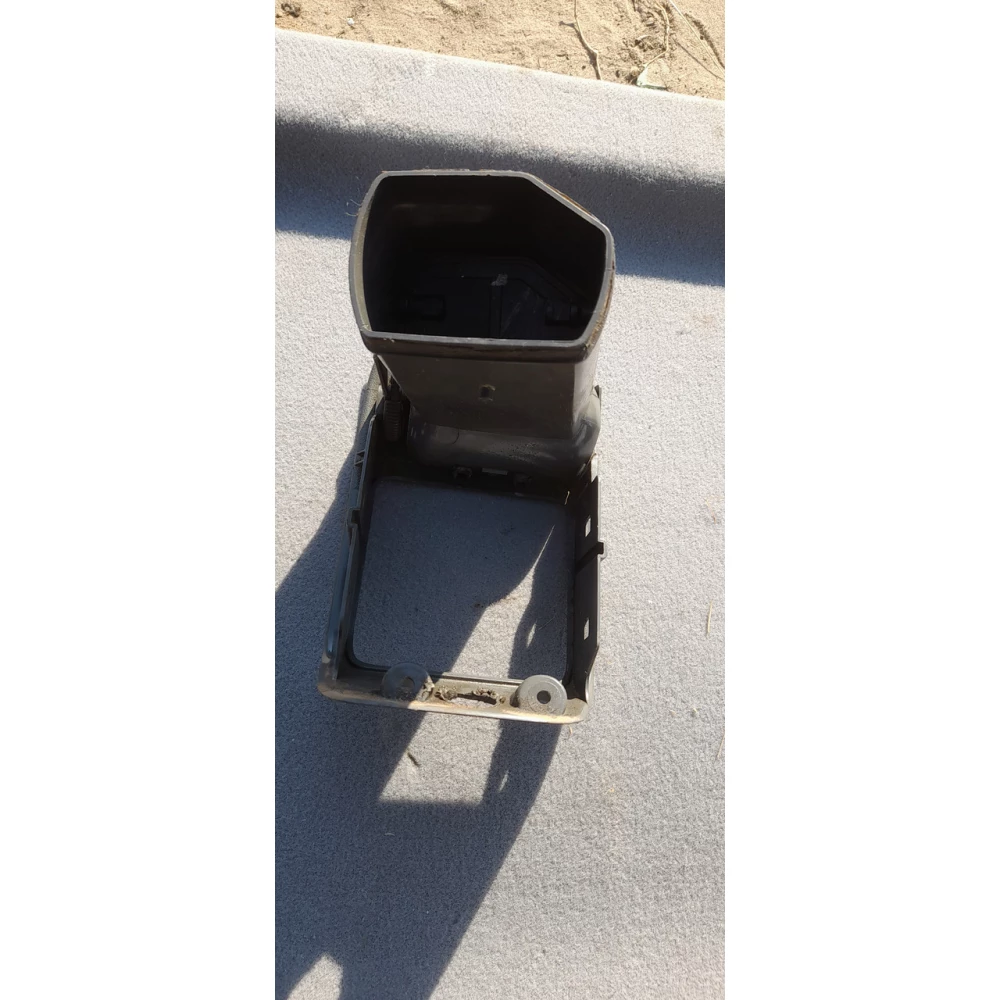 Левый воздуховод торпеды Volvo v40