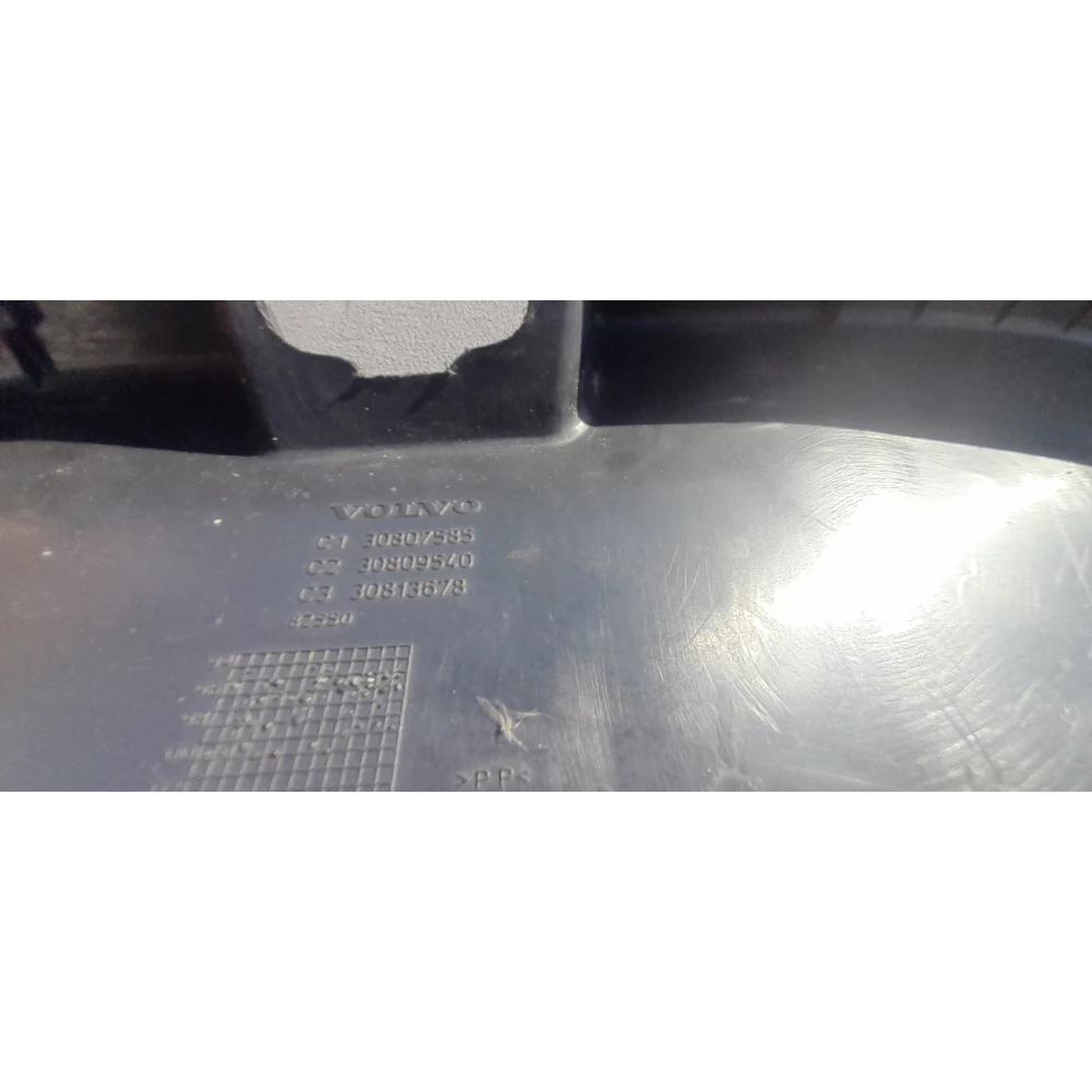 Пластик багажника Volvo V40