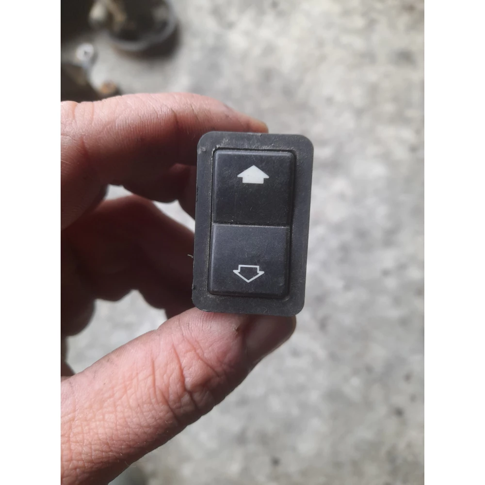 8368974 кнопка стеклоподёмника Bmw E39