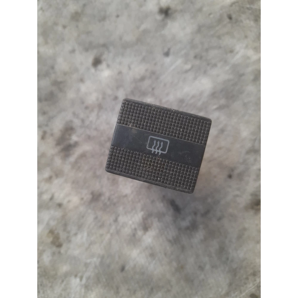 1h0959621 кнопка подогрева заднего скла Vw Golf 3