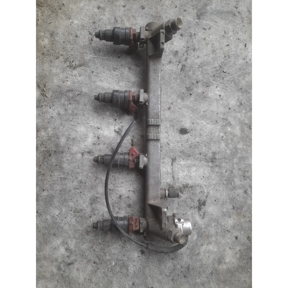 90411551 Паливна рампа з форсунками, форсунка Opel Omega B, Opel Vectra B, Astra G 1.8, 2.0
