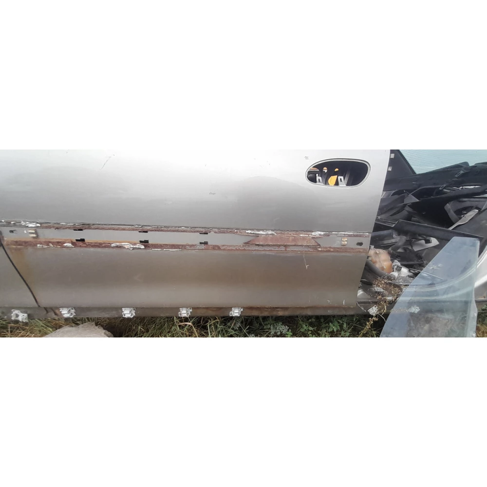 Передняя левая дверь Opel Omega B