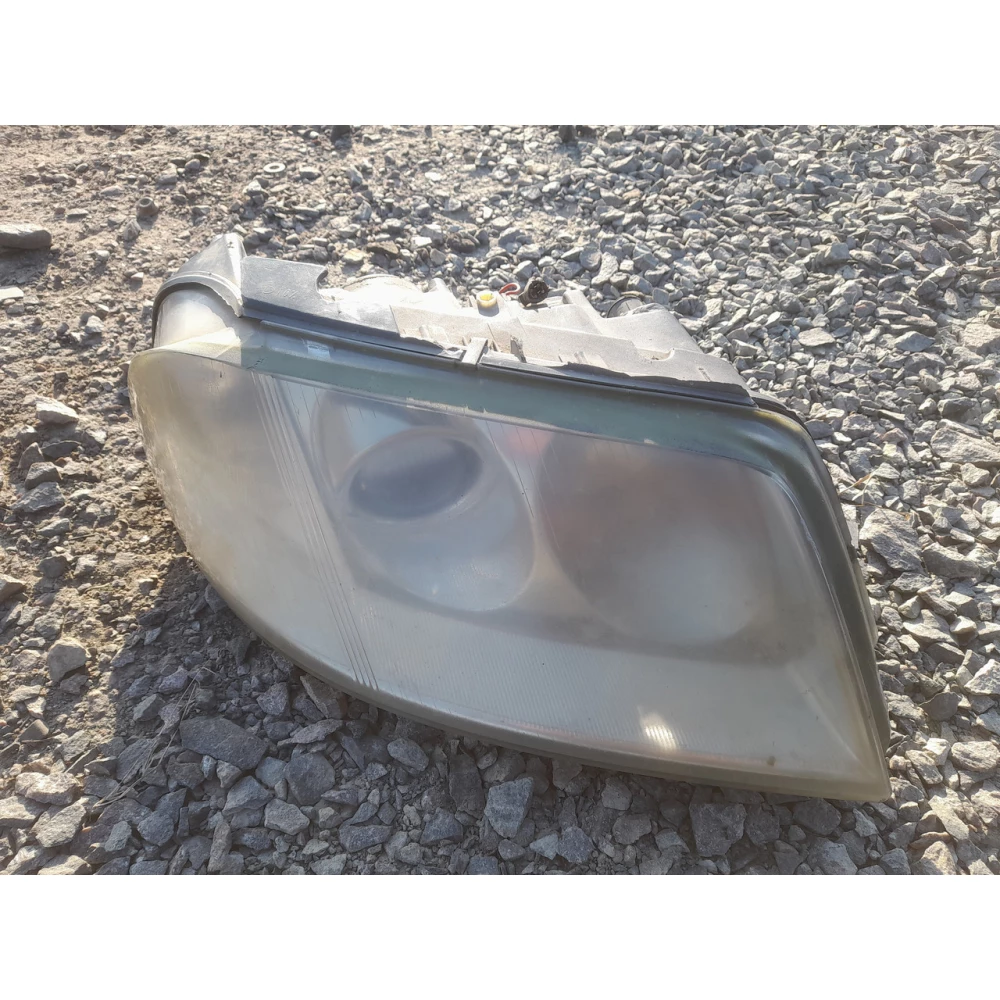 1El00835002 передняя правая  фара  Vw Passat B5 +