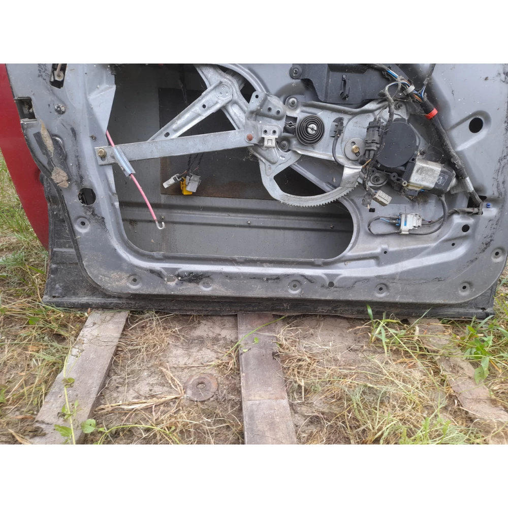 Передняя левая дверь Бмв Е34