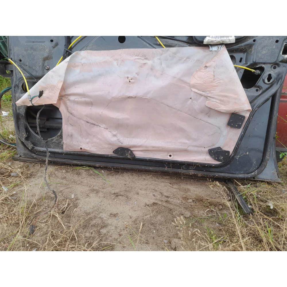 Передняя правая дверь  Mercedes  Benz w210