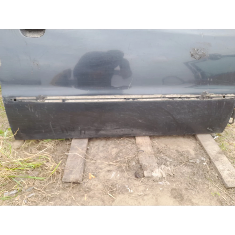 Передняя правая дверь Ауди а4б5