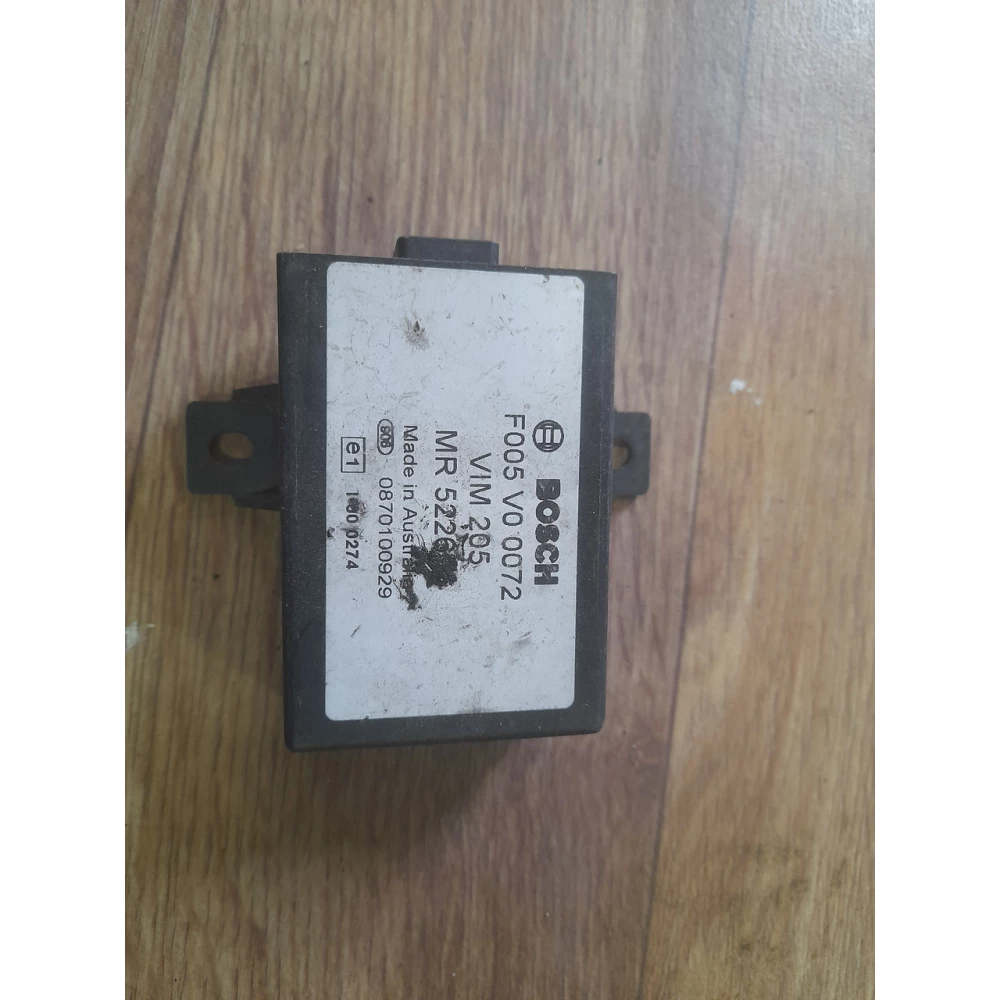 F005v00072 модуль имобилайзера  Mitsubishi Carisma
